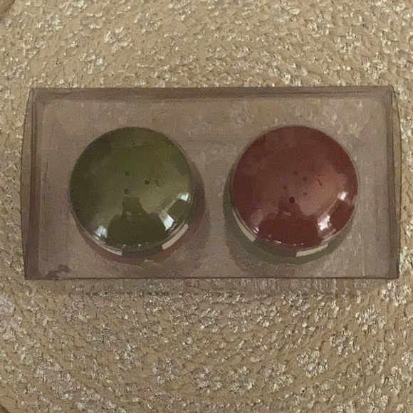 Large Poinsettia Salt Pepper Shaker Set - Picture 3 of 5